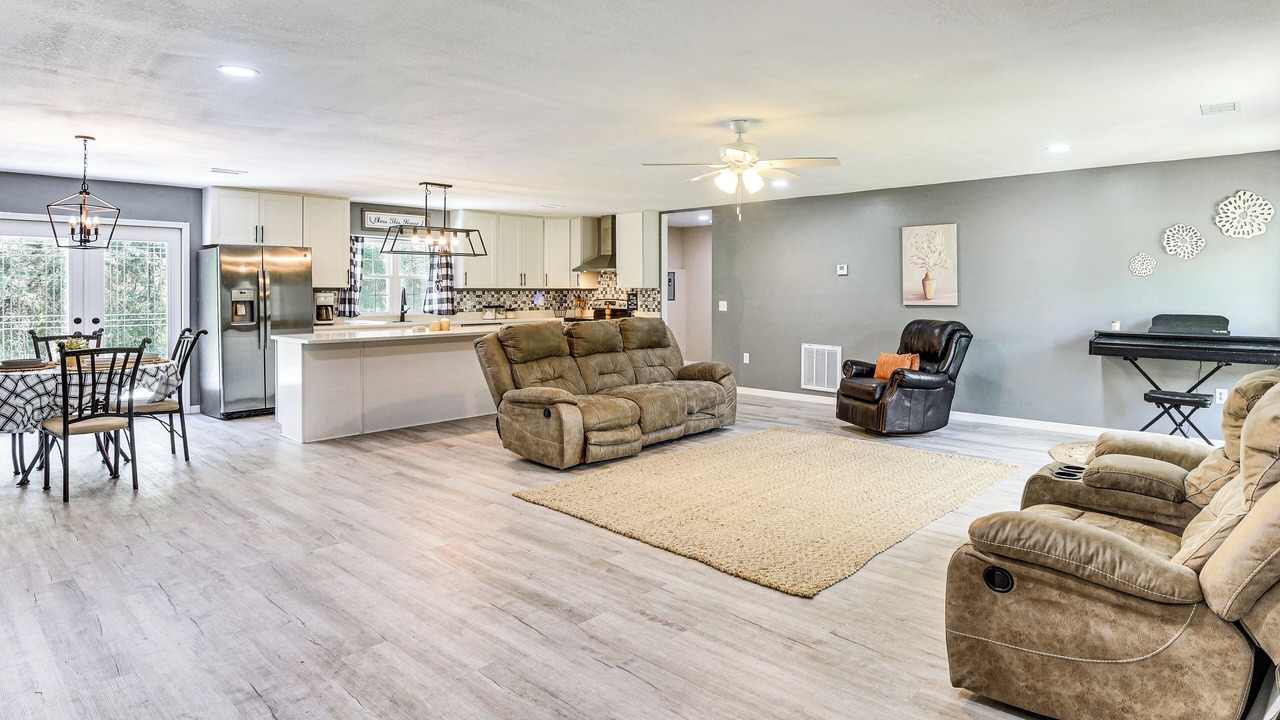 Photo of Livingroom in Silver Springs