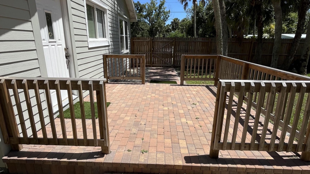 Photo of Patio Balcony in Bayou Oaks