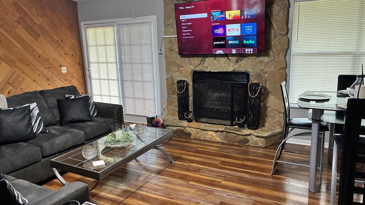 Photo of Livingroom in Northside