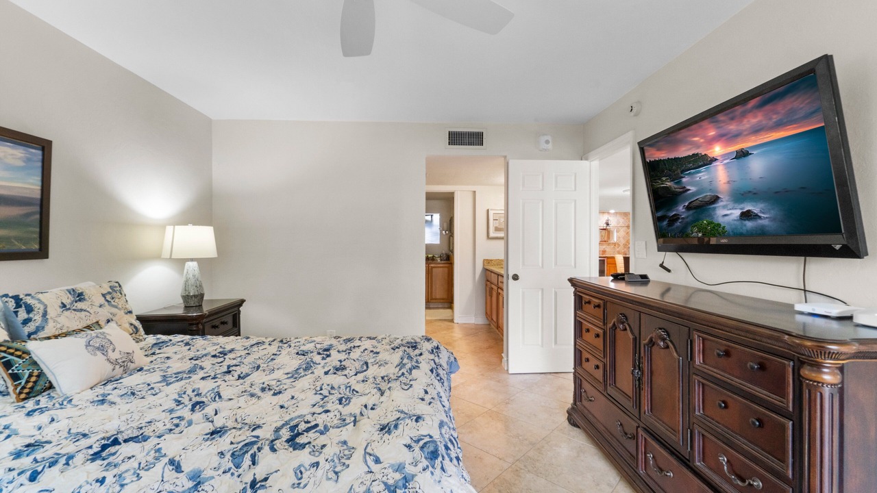 Photo of Bedroom in Pelican Bay