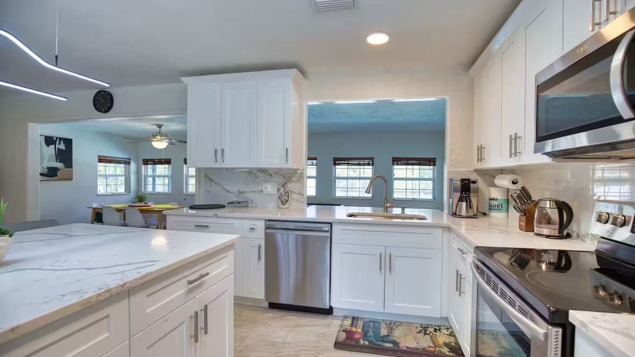 Photo of Kitchen in Gulf Gate Estates