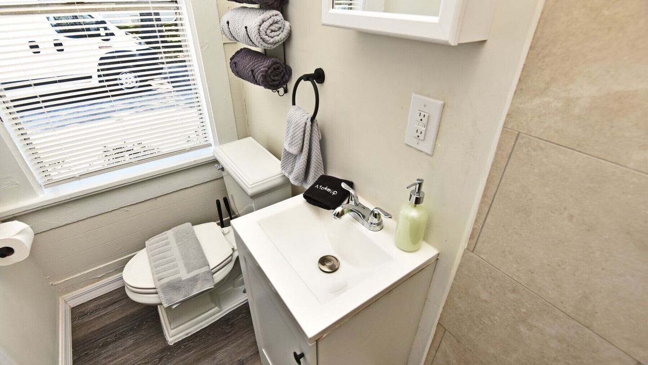 Photo of Bathroom in Winter Garden