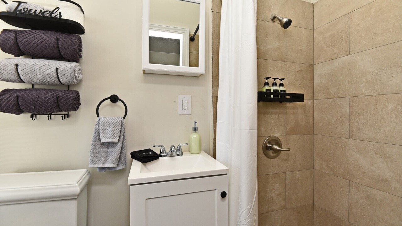 Photo of Bathroom in Winter Garden