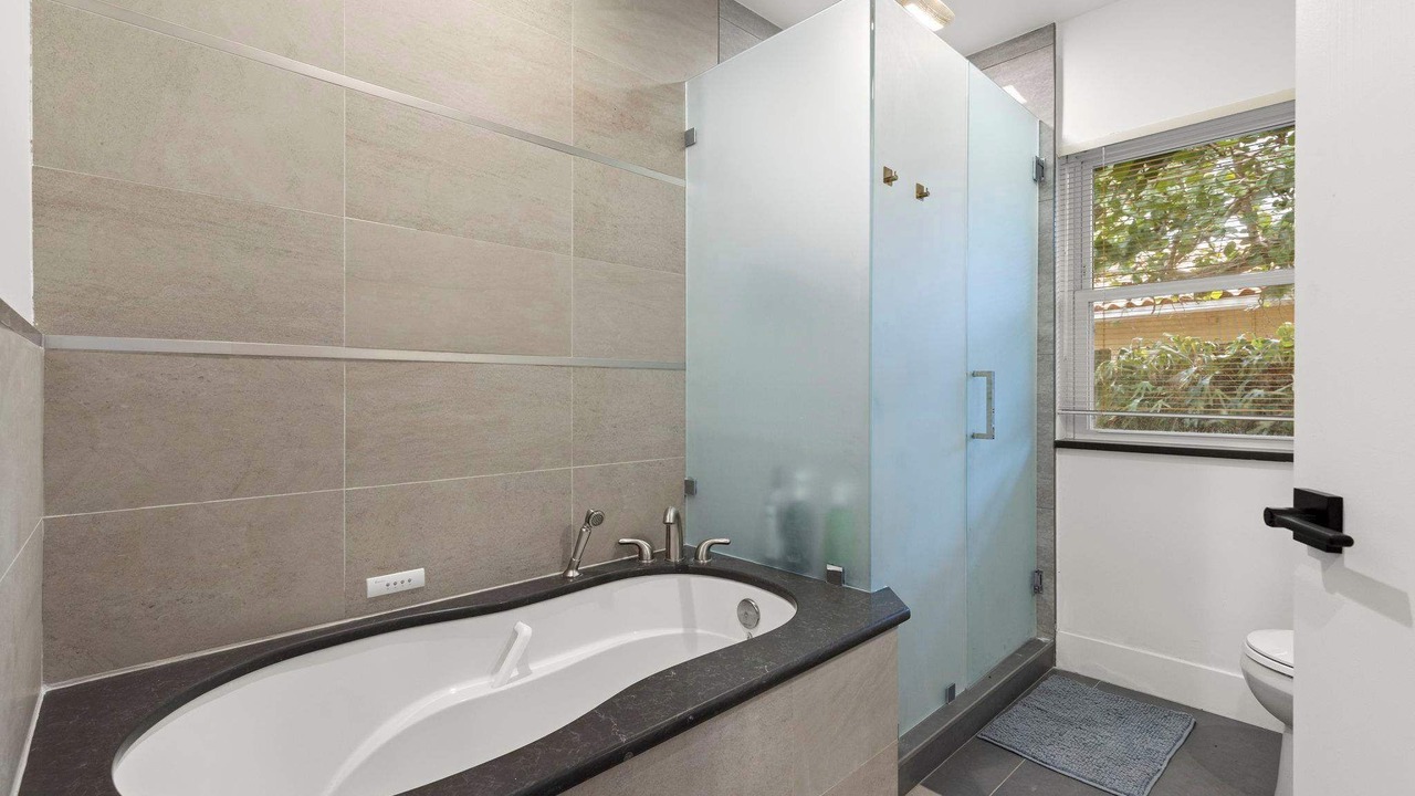 Photo of Bathroom in Snell Isle