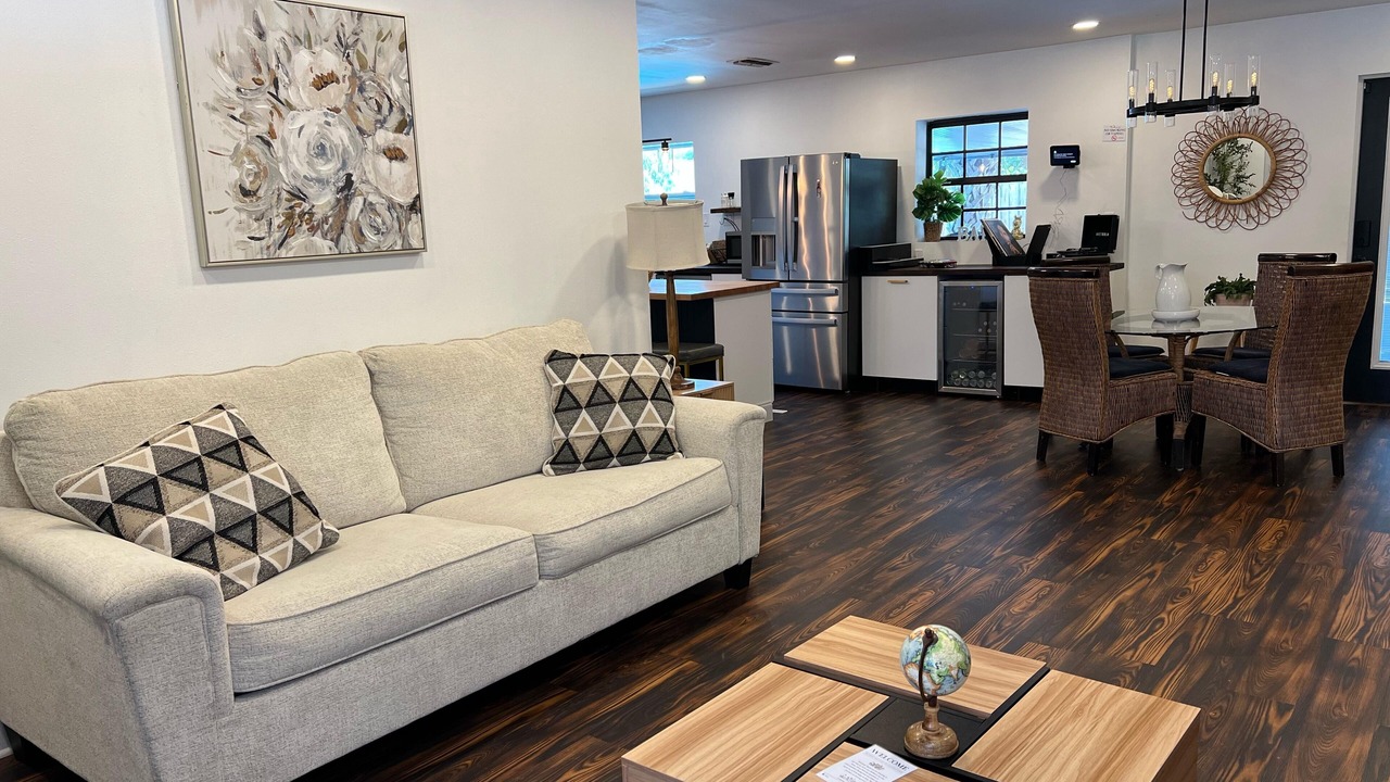 Photo of Livingroom in Pine Hills