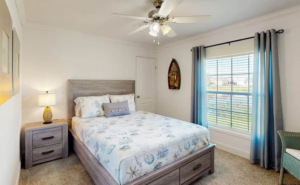 Photo of Bedroom in Taylor Creek
