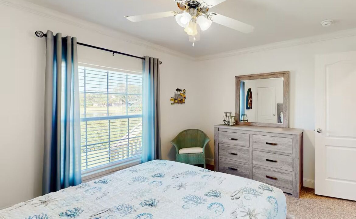 Photo of Bedroom in Taylor Creek