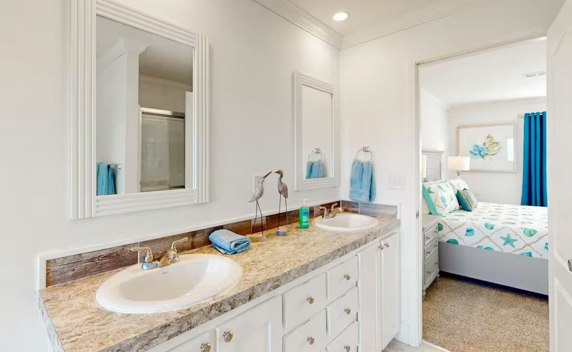 Photo of Bathroom in Taylor Creek