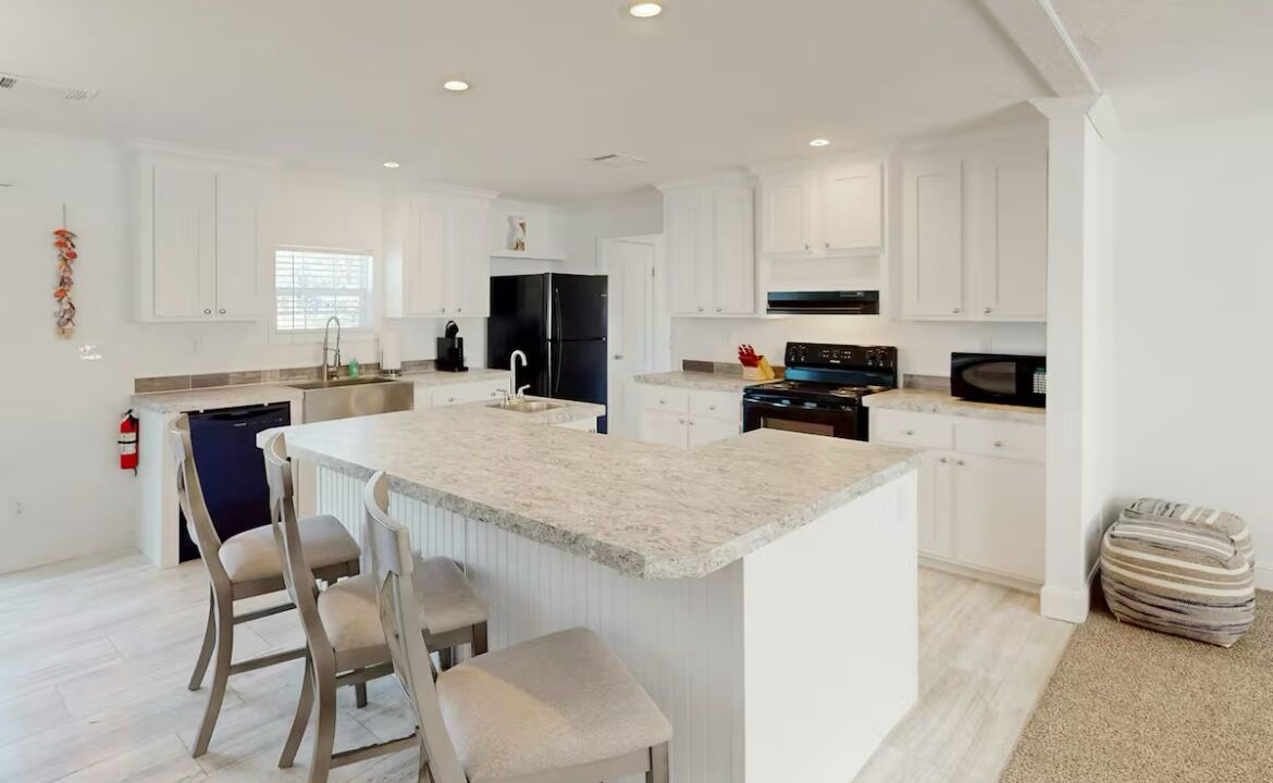 Photo of Kitchen in Taylor Creek