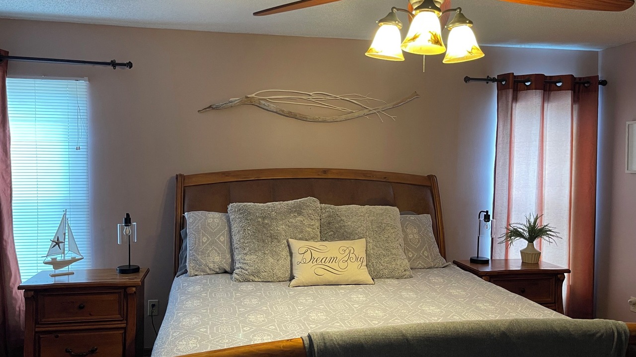Photo of Bedroom in Seminole Woods