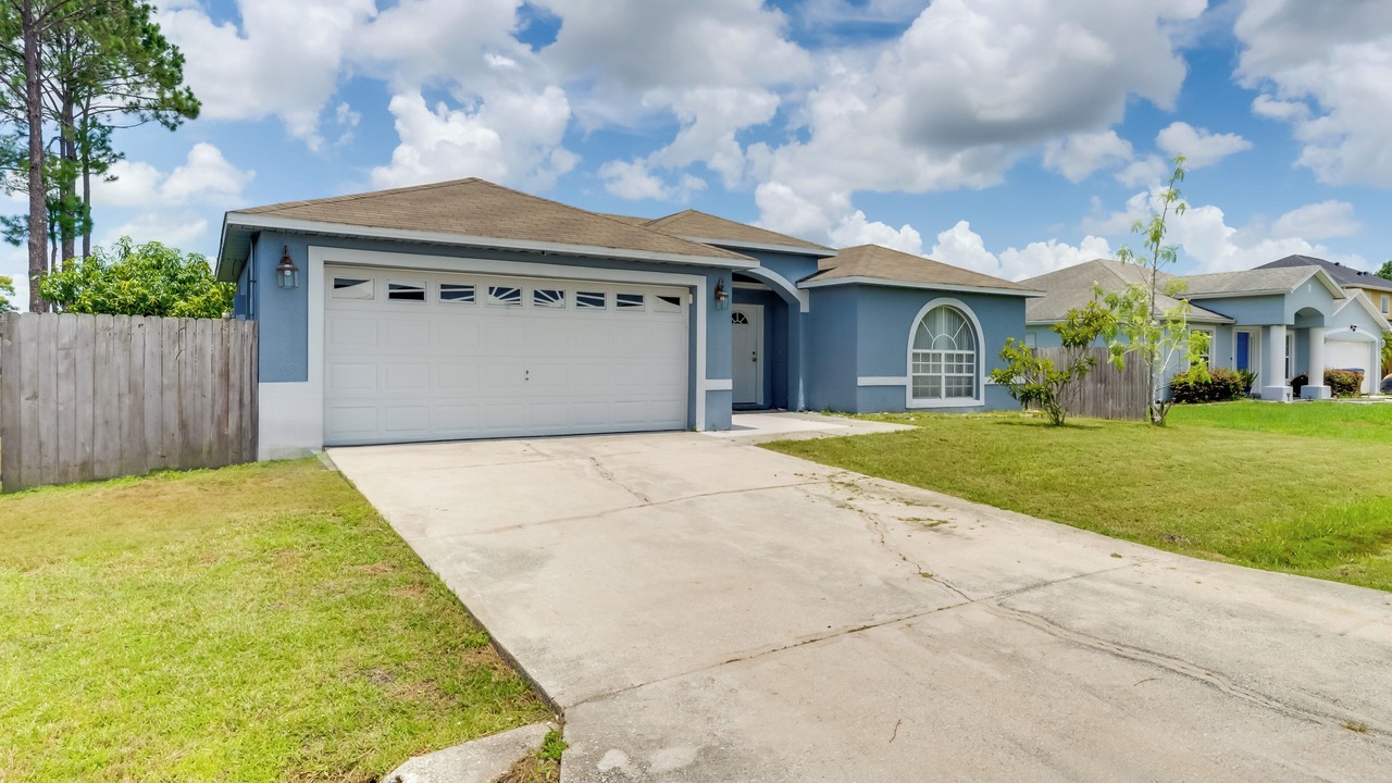 Photo of Others in Poinciana