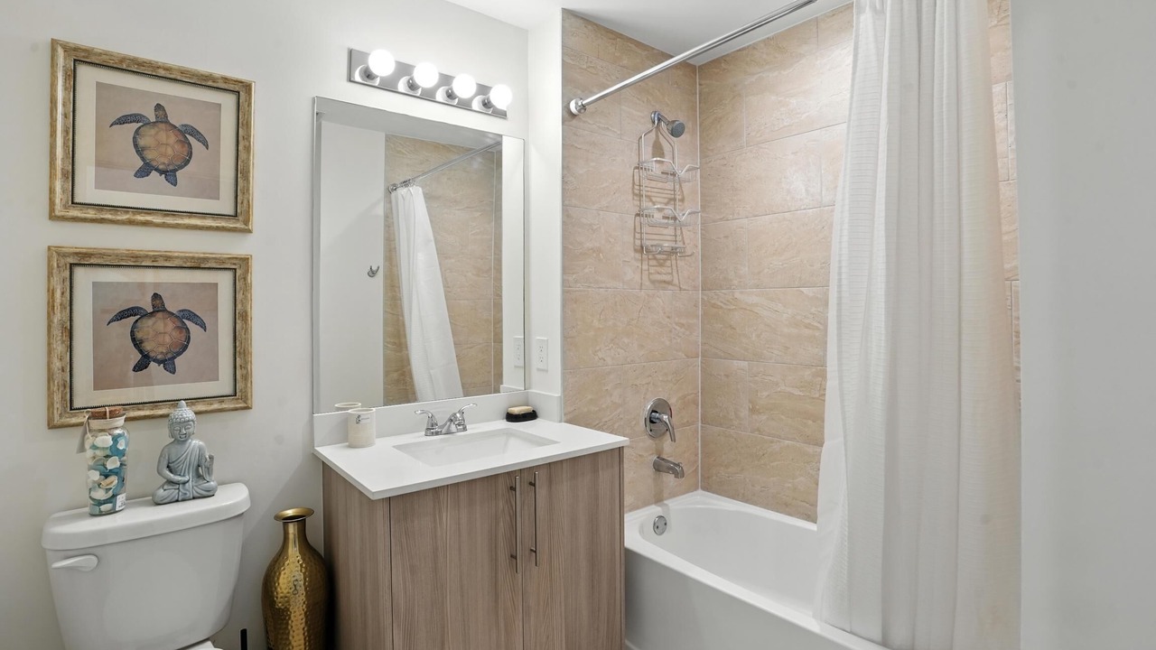 Photo of Bathroom in Beachwalk Isles