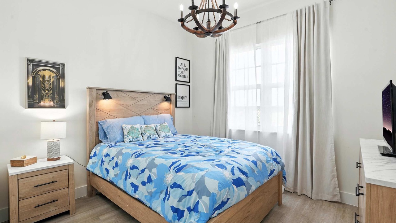 Photo of Bedroom in Beachwalk Isles