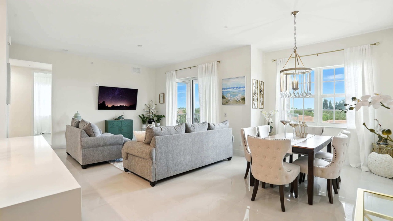 Photo of Livingroom in Beachwalk Isles