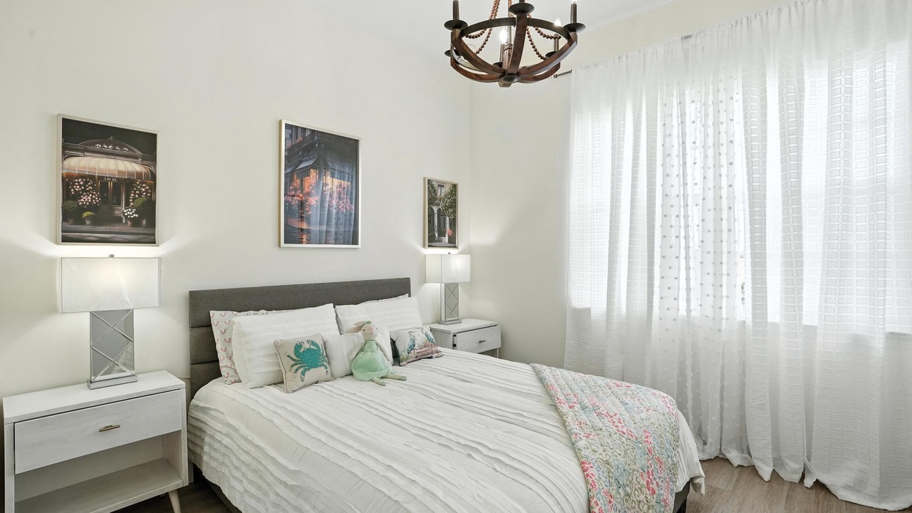 Photo of Bedroom in Beachwalk Isles