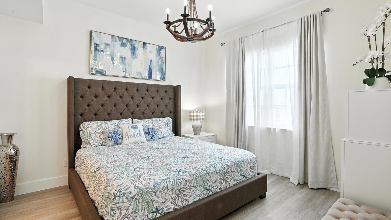 Photo of Bedroom in Beachwalk Isles