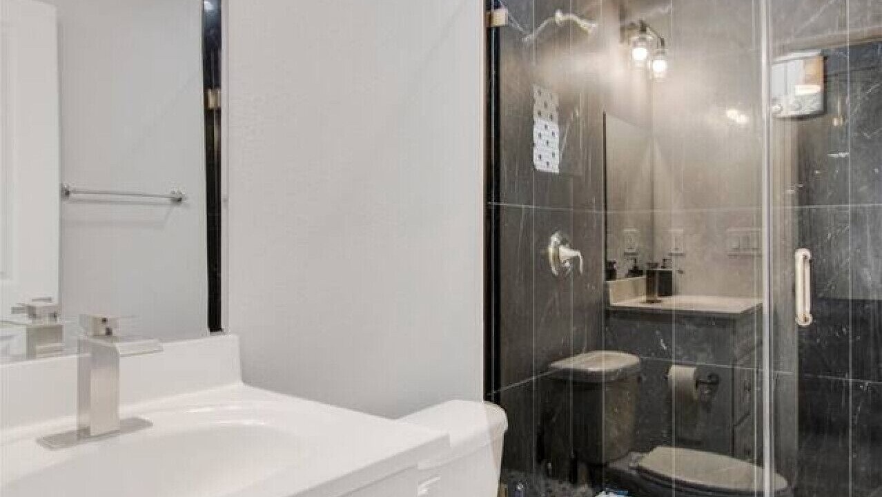 Photo of Bathroom in Courier City - Oscawana