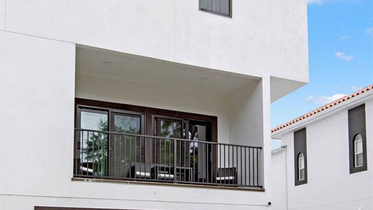 Photo of Outdoor in Courier City - Oscawana