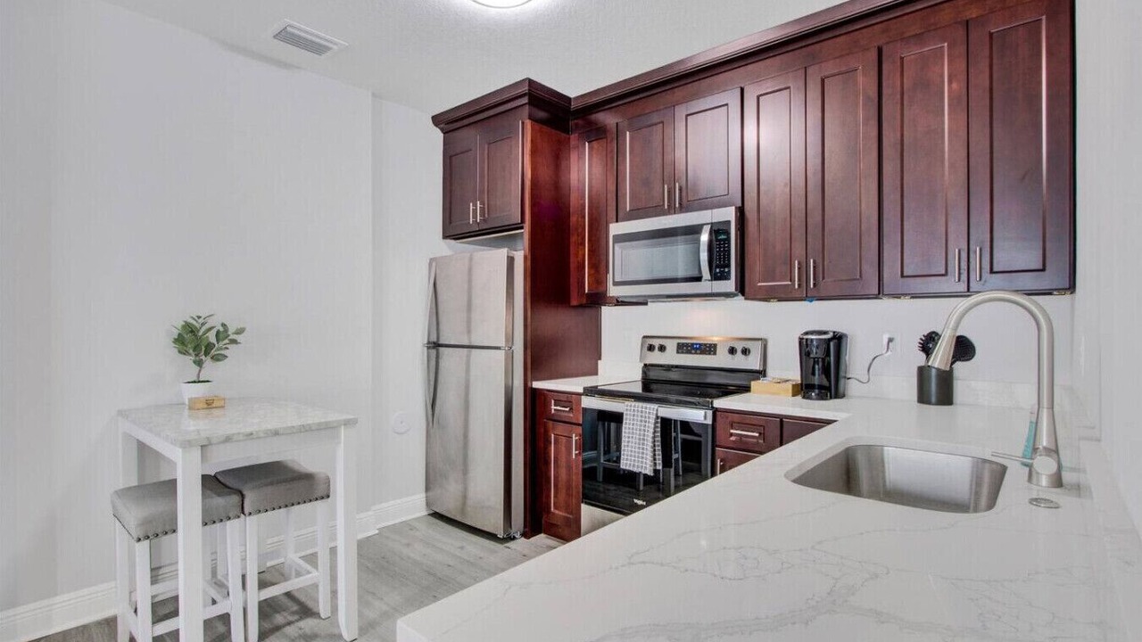 Photo of Kitchen in Courier City - Oscawana