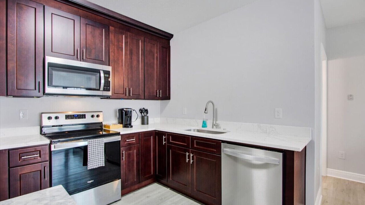 Photo of Kitchen in Courier City - Oscawana