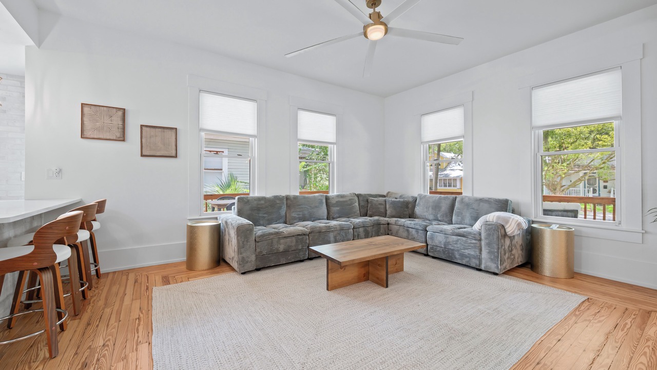 Photo of Livingroom in Downtown Historic District