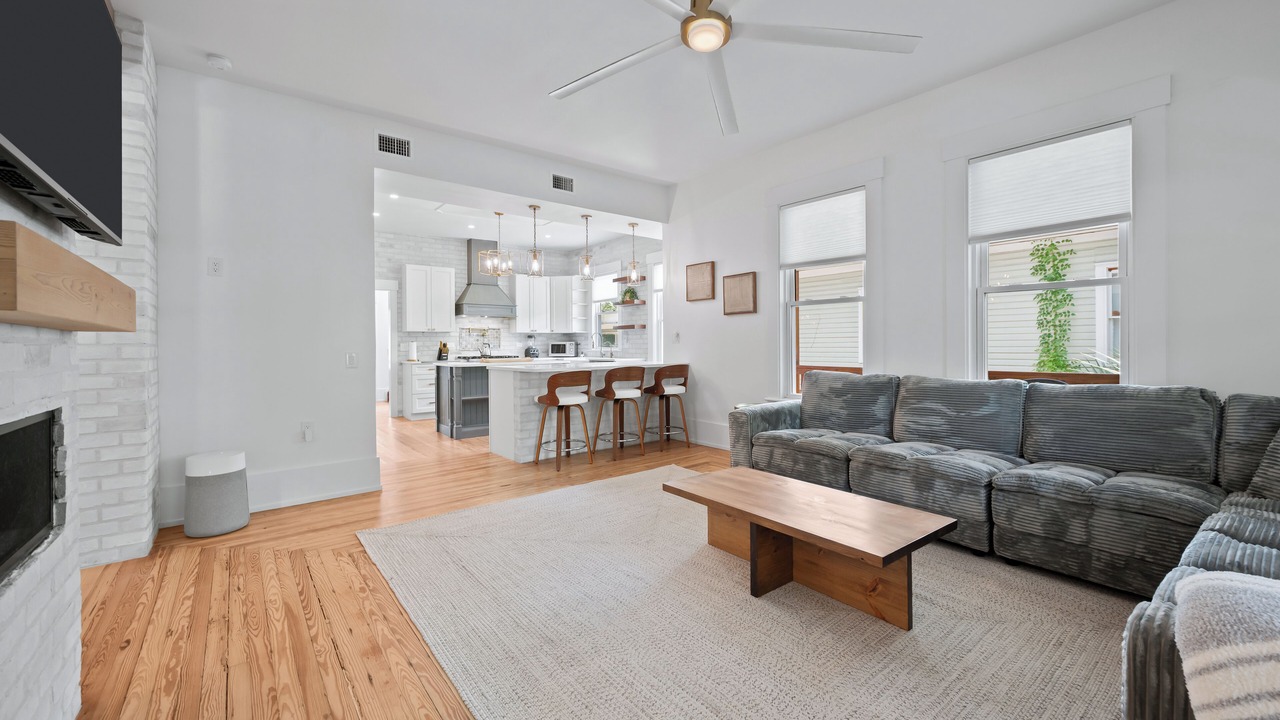 Photo of Livingroom in Downtown Historic District
