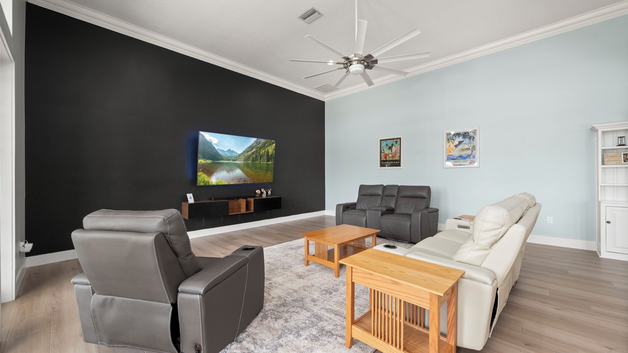 Photo of Livingroom in Deep Creek