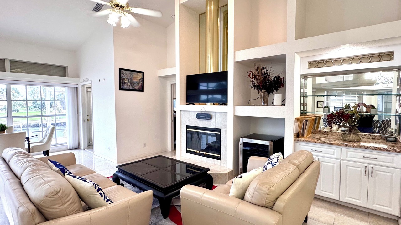 Photo of Livingroom in Burnt Store Isles