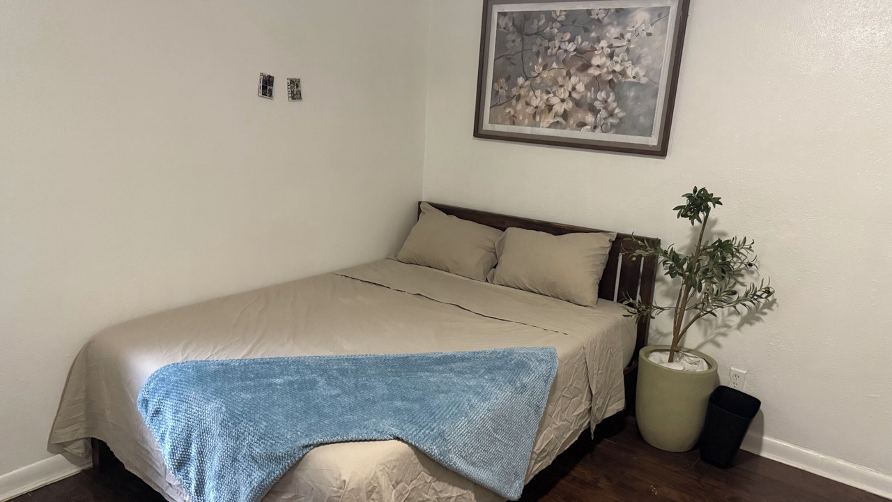 Photo of Bedroom in Murray Hill