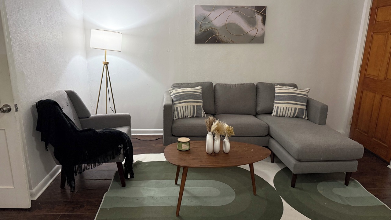 Photo of Livingroom in Murray Hill