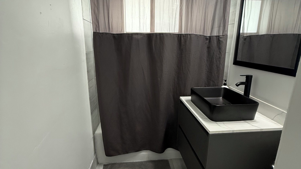 Photo of Bathroom in Royal Poinciana