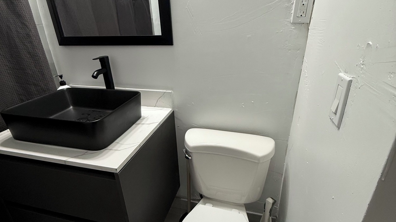 Photo of Bathroom in Royal Poinciana