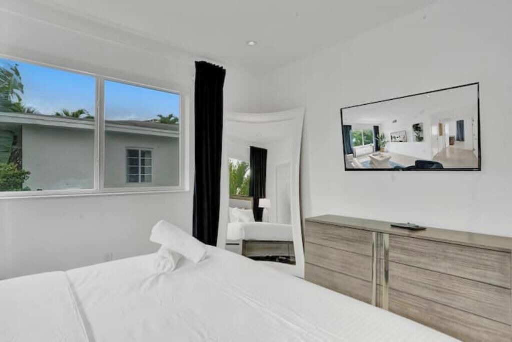 Photo of Bedroom in West Avenue