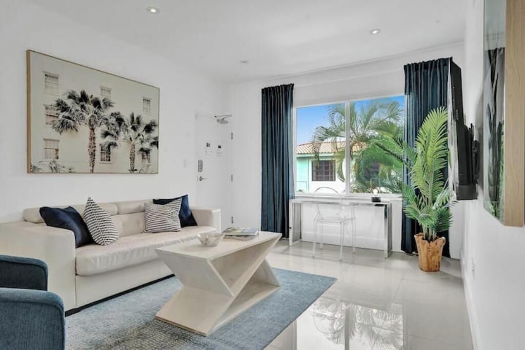 Photo of Livingroom in West Avenue