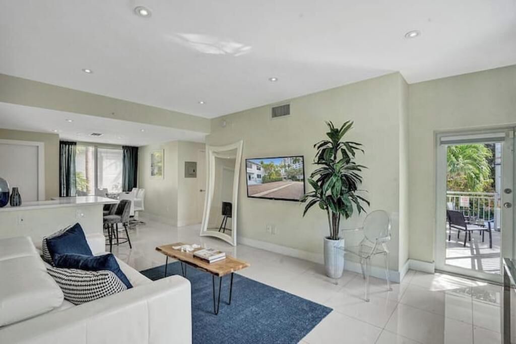 Photo of Livingroom in West Avenue