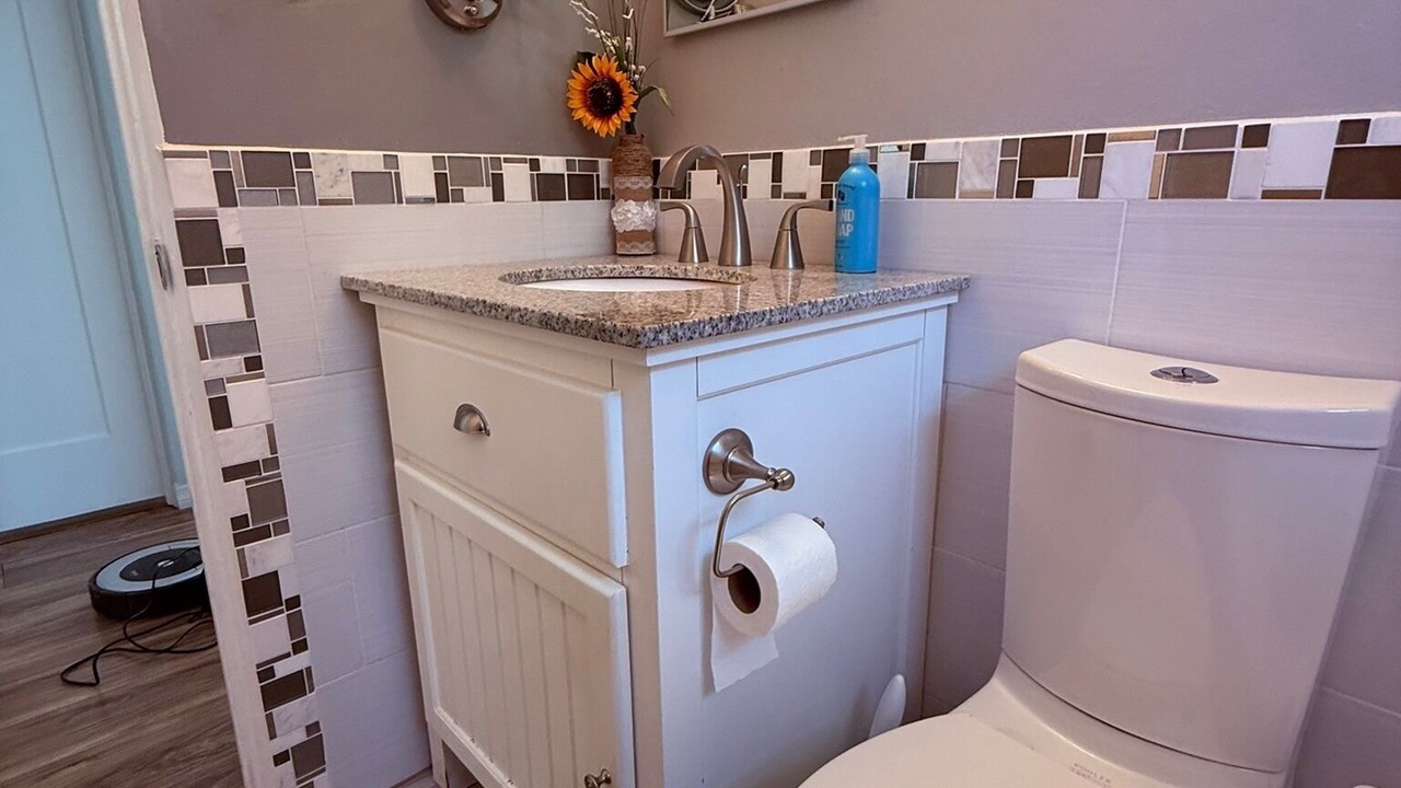 Photo of Bathroom in Edgewater