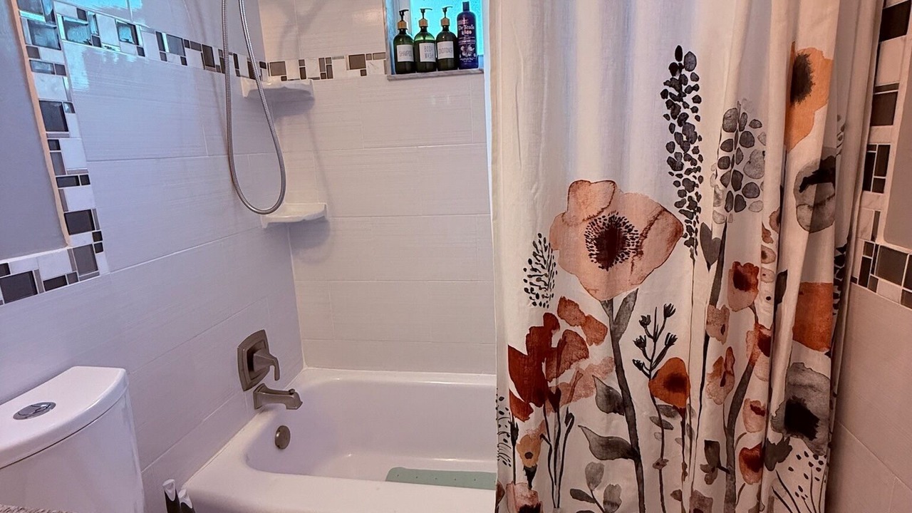 Photo of Bathroom in Edgewater