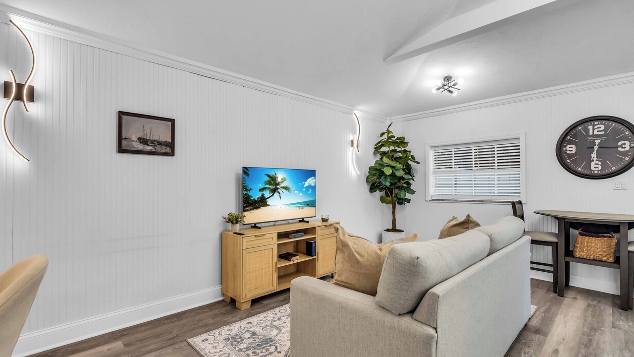 Photo of Livingroom in River District