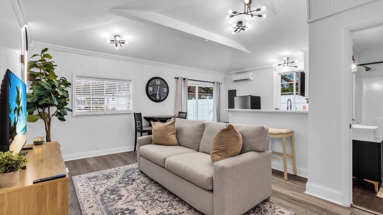 Photo of Livingroom in River District