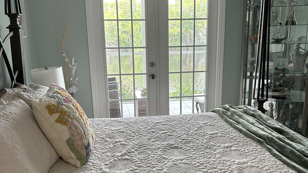 Photo of Bedroom in Hammock Bay