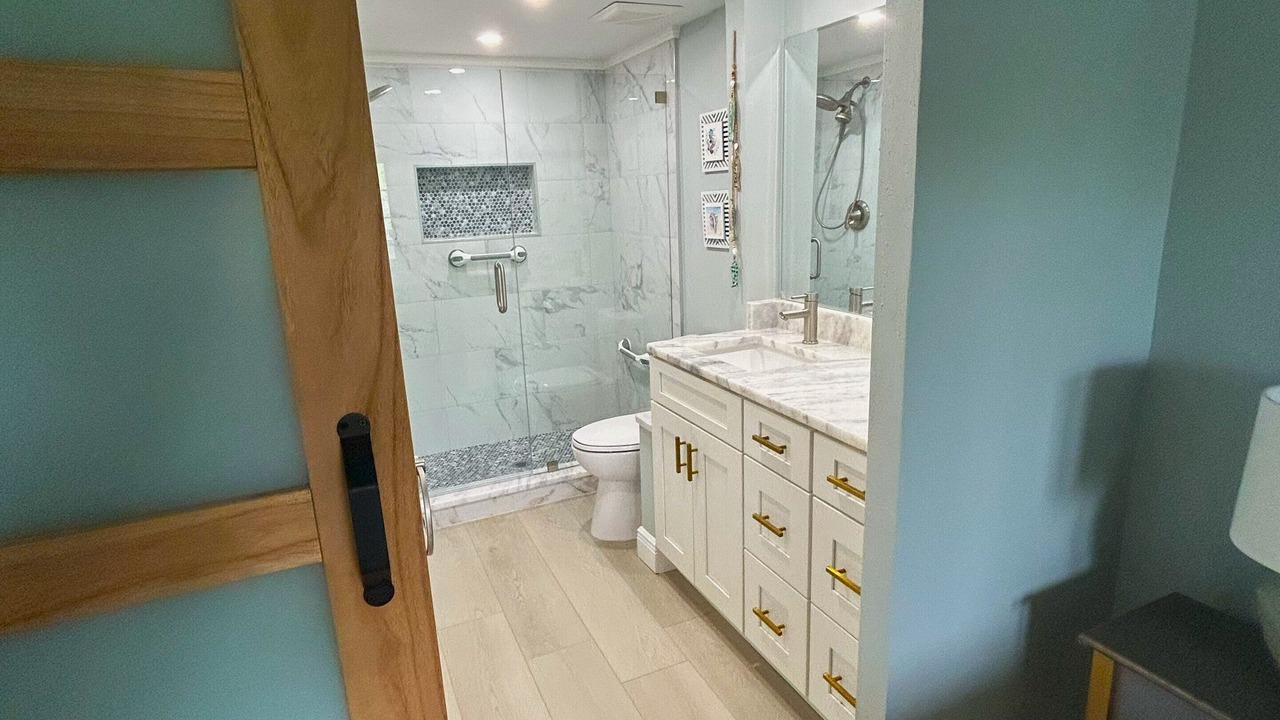 Photo of Bathroom in Hammock Bay