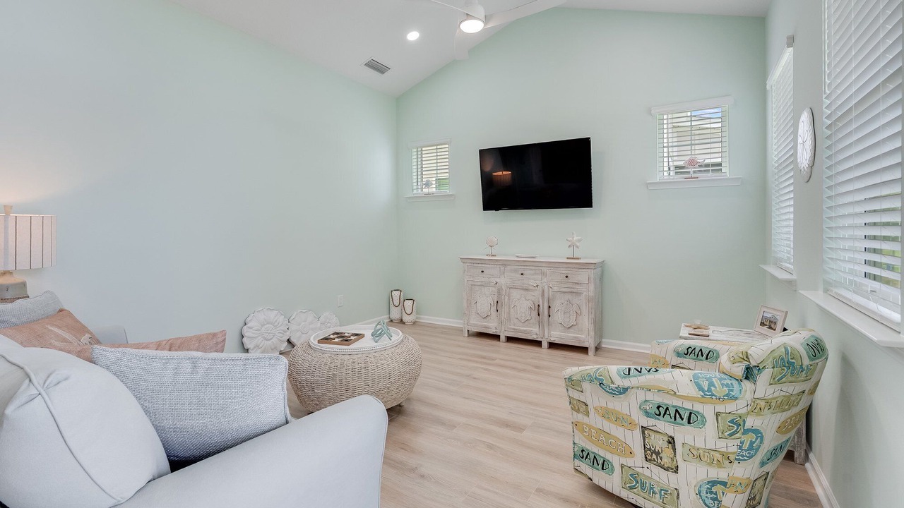 Photo of Livingroom in Thomas Drive