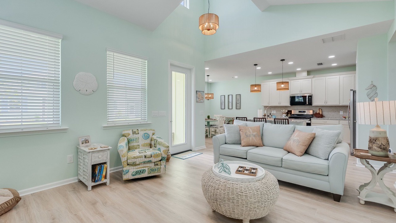 Photo of Livingroom in Thomas Drive