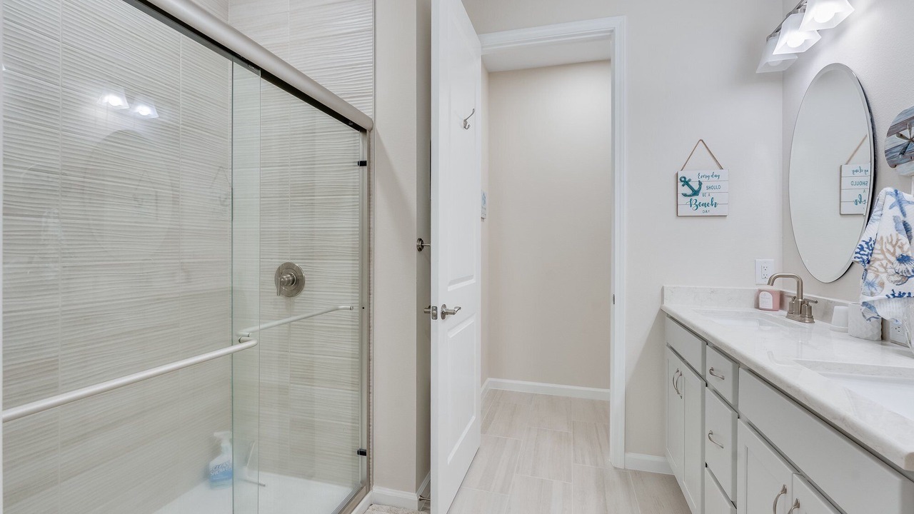 Photo of Bathroom in Thomas Drive