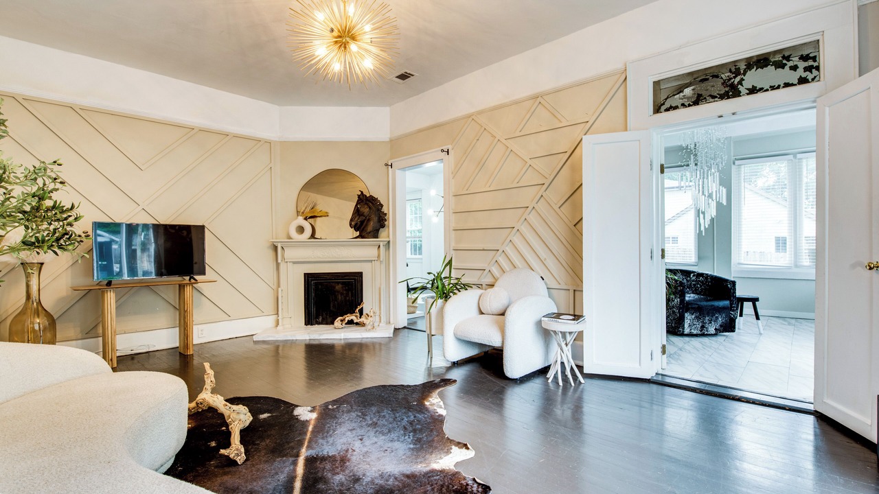 Photo of Livingroom in Pittsburgh