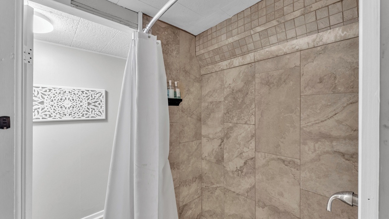 Photo of Bathroom in Auburndale