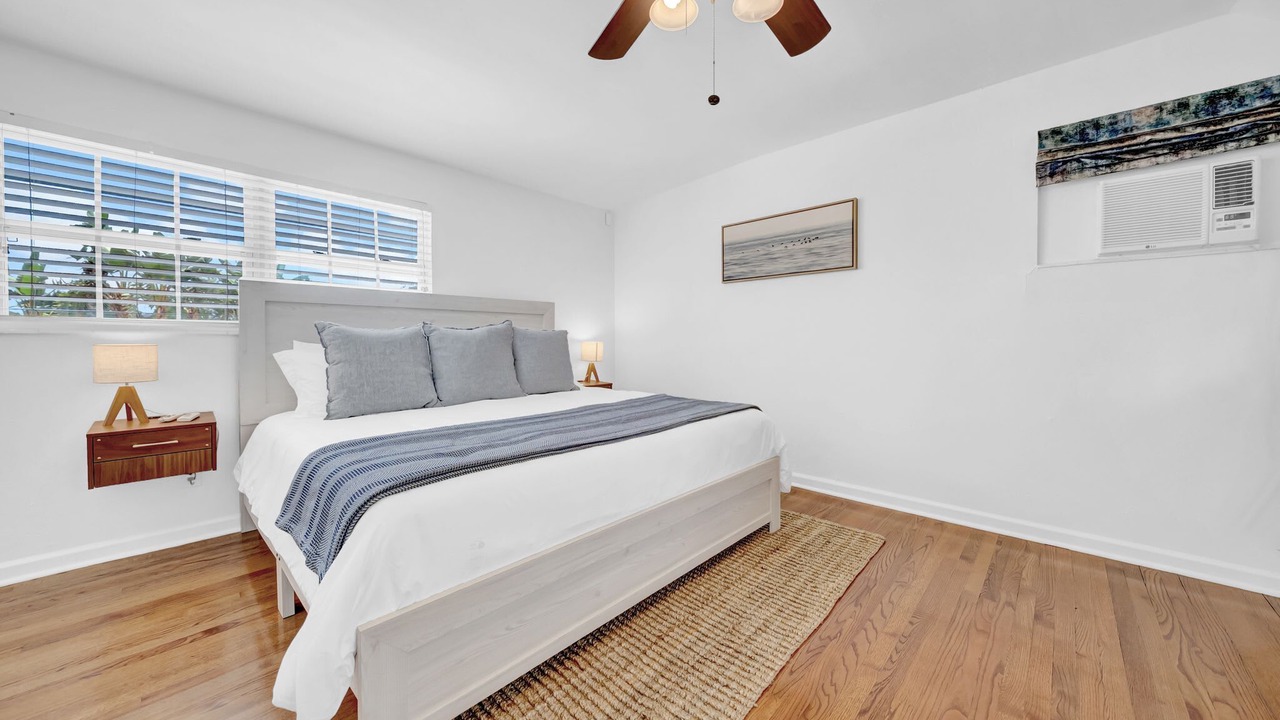 Photo of Bedroom in Bay Crest Park