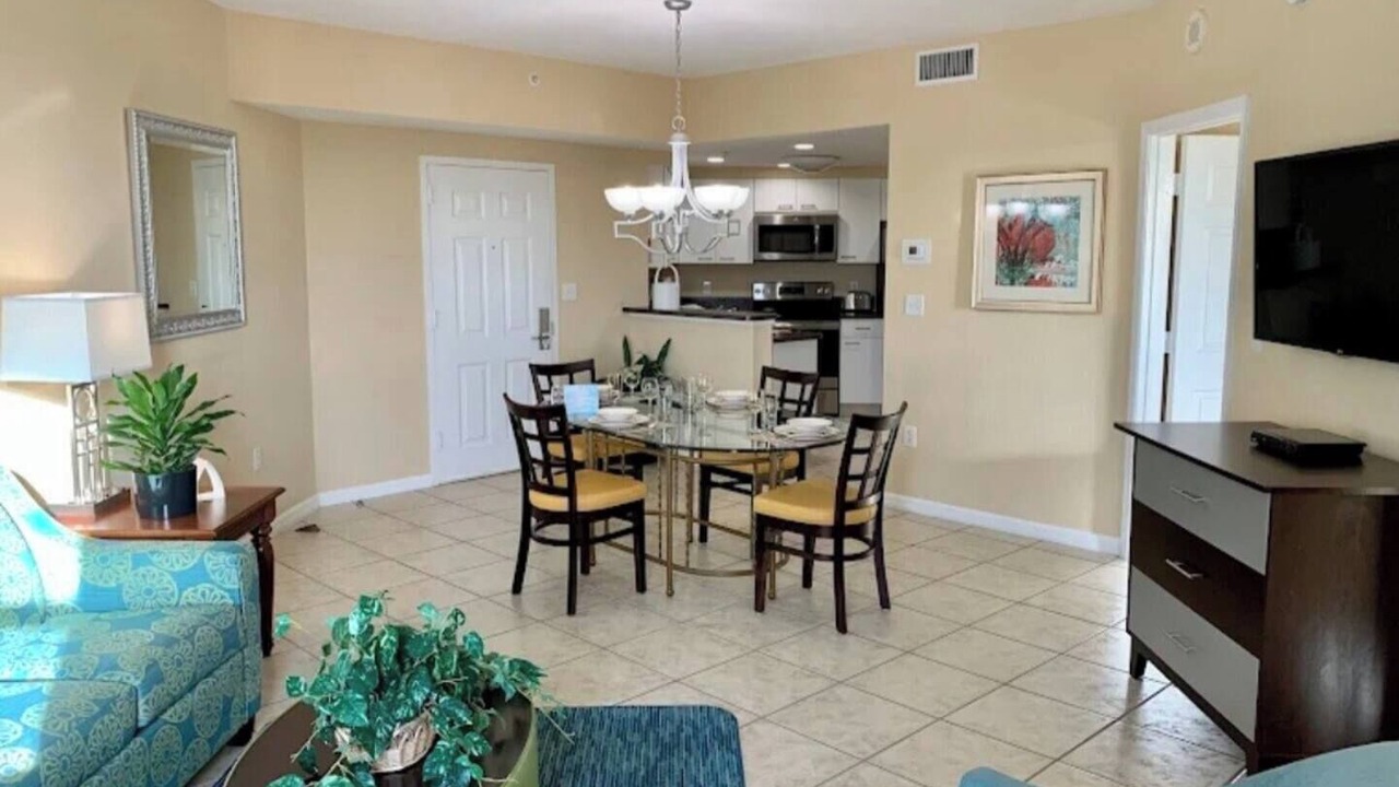 Photo of Livingroom in Weston