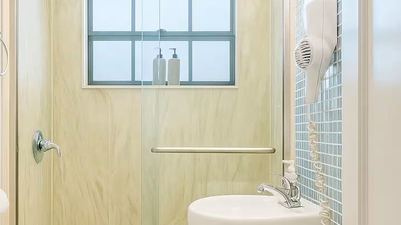 Photo of Bathroom in Gulf Harbor