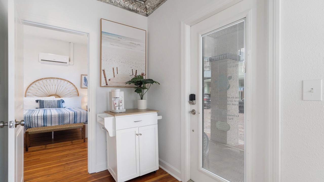 Photo of Bedroom in Pass-a-Grille Historic District